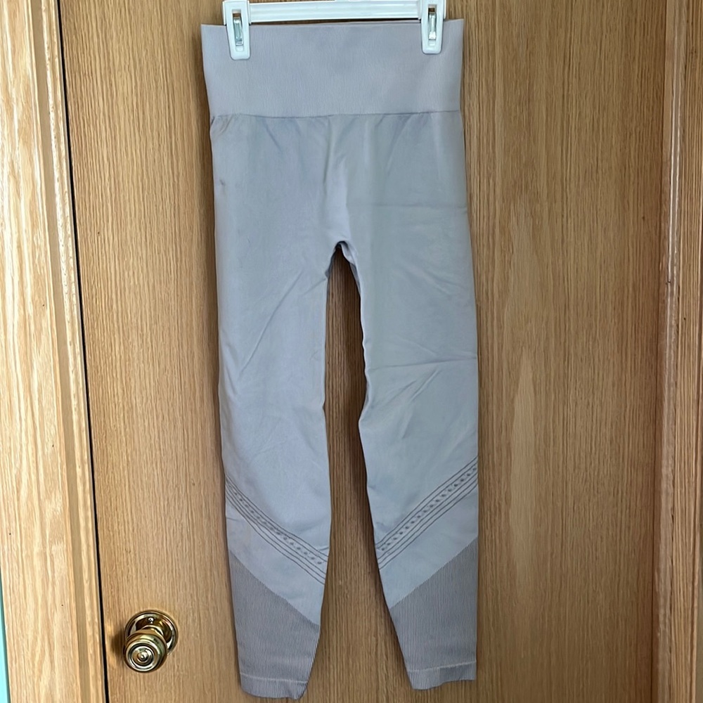 women’s leggings